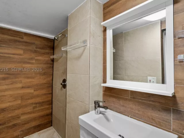 3-bedroom home for rent in North Miami - 175 NW 121st St - MondialRealty