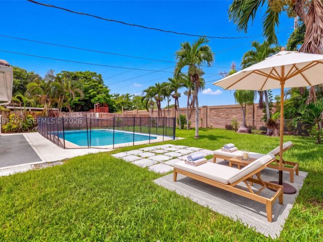 4-bedroom home for rent in Hollywood - 3036 N 58th Ave - MondialRealty