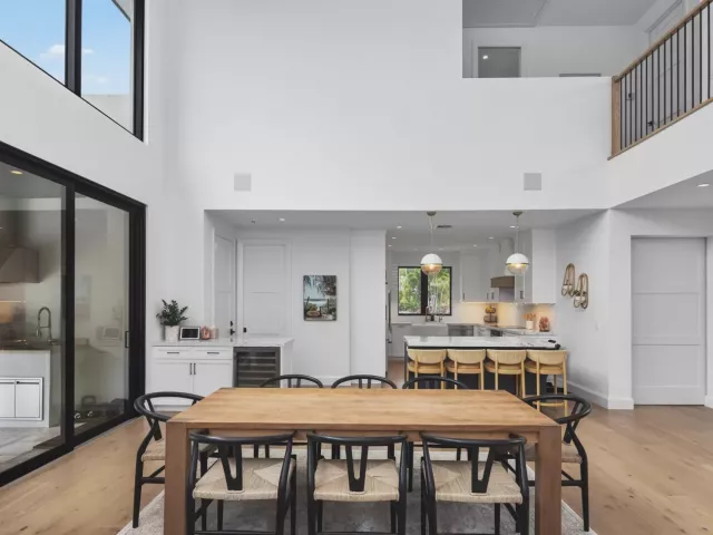 5-bedroom home for sale in Fort Lauderdale - 2400 NE 27th Avenue - MondialRealty