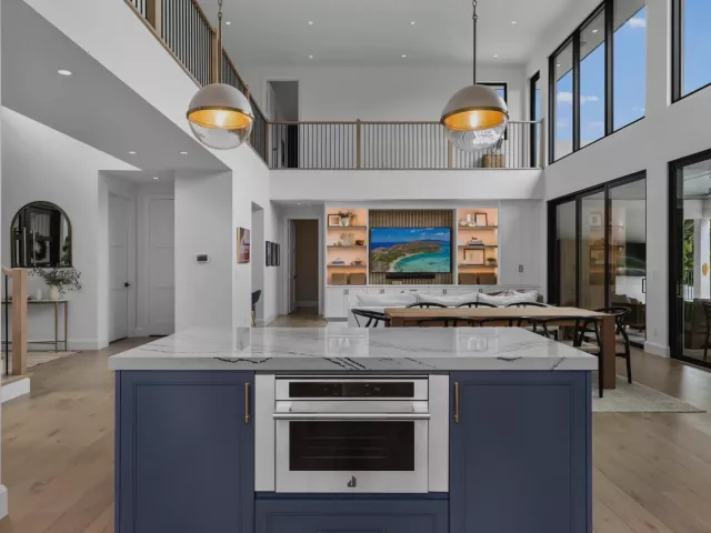 5-bedroom home for sale in Fort Lauderdale - 2400 NE 27th Avenue - MondialRealty