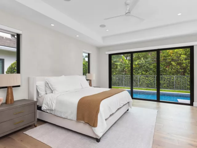 5-bedroom home for sale in Fort Lauderdale - 2400 NE 27th Avenue - MondialRealty
