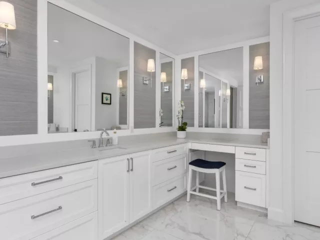 5-bedroom home for sale in Fort Lauderdale - 2400 NE 27th Avenue - MondialRealty