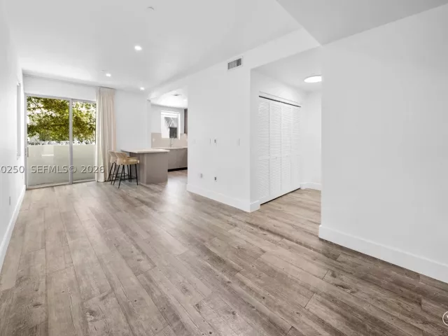 3-bedroom home for rent in Miami Beach - 179 N Shore Dr 179-6 - MondialRealty