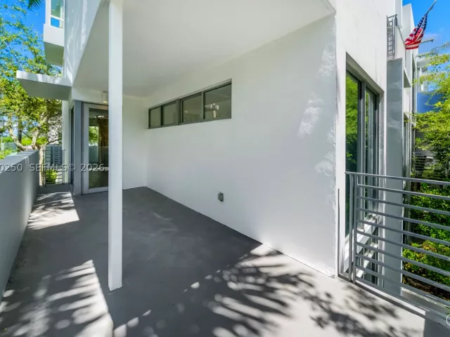 3-bedroom home for rent in Miami Beach - 179 N Shore Dr 179-6 - MondialRealty