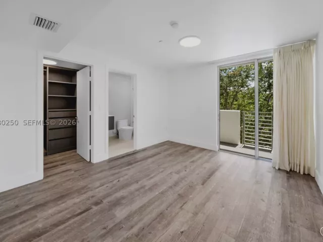 3-bedroom home for rent in Miami Beach - 179 N Shore Dr 179-6 - MondialRealty