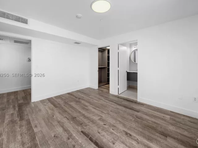3-bedroom home for rent in Miami Beach - 179 N Shore Dr 179-6 - MondialRealty