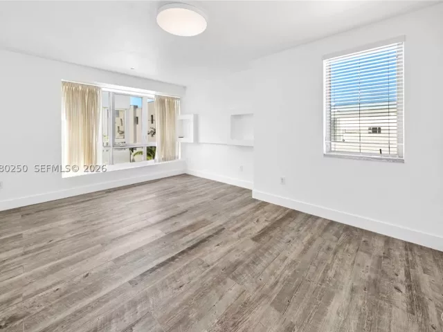 3-bedroom home for rent in Miami Beach - 179 N Shore Dr 179-6 - MondialRealty