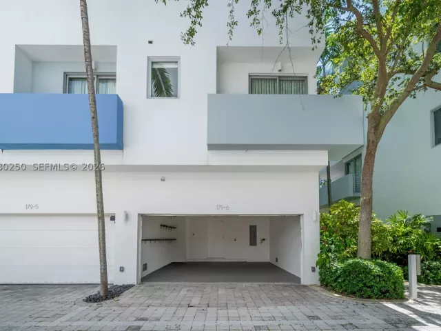 3-bedroom home for rent in Miami Beach - 179 N Shore Dr 179-6 - MondialRealty