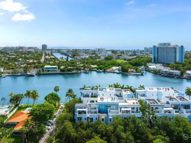 3-bedroom home for rent in Miami Beach - 179 N Shore Dr 179-6 - MondialRealty