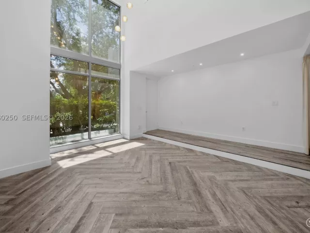 3-bedroom home for rent in Miami Beach - 179 N Shore Dr 179-6 - MondialRealty