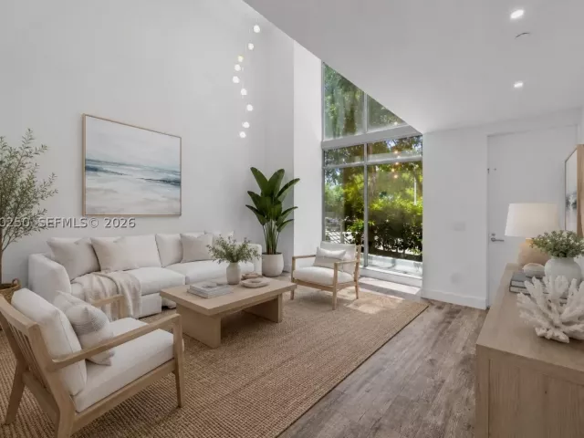3-bedroom home for rent in Miami Beach - 179 N Shore Dr 179-6 - MondialRealty