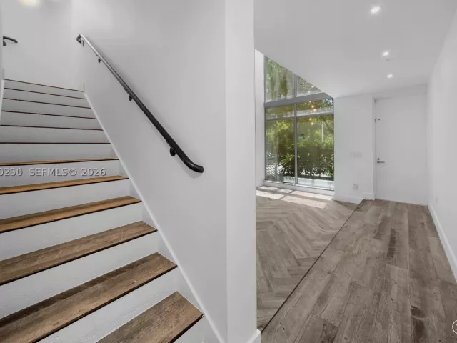 3-bedroom home for rent in Miami Beach - 179 N Shore Dr 179-6 - MondialRealty