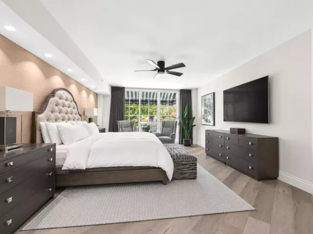 3-bedroom home for sale in Fort Lauderdale - 411 N NEW RIVER Drive E V-2 - MondialRealty