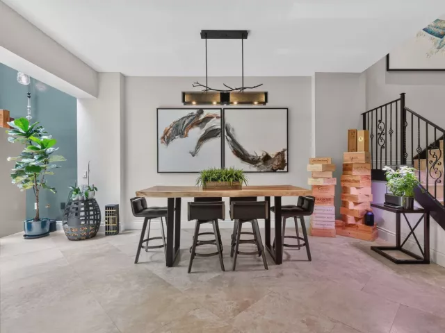 3-bedroom home for sale in Fort Lauderdale - 411 N NEW RIVER Drive E V-2 - MondialRealty