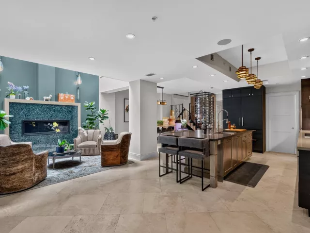 3-bedroom home for sale in Fort Lauderdale - 411 N NEW RIVER Drive E V-2 - MondialRealty