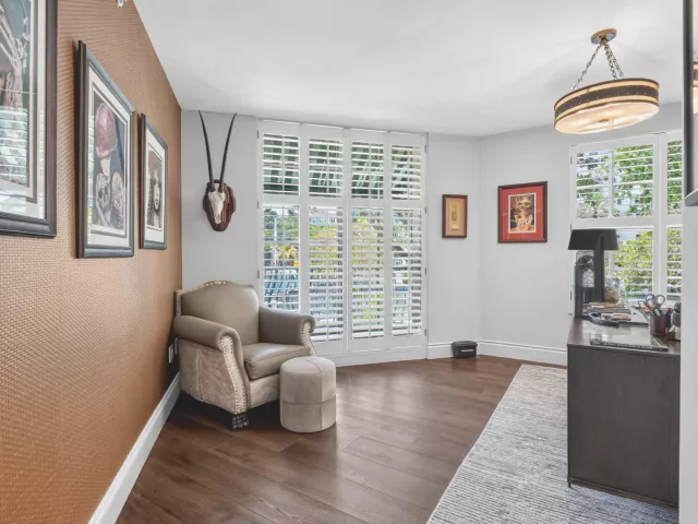 3-bedroom home for sale in Fort Lauderdale - 411 N NEW RIVER Drive E V-2 - MondialRealty