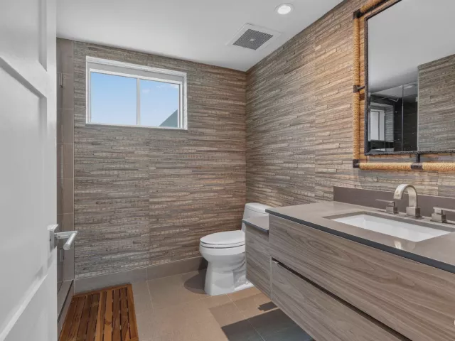3-bedroom home for sale in Fort Lauderdale - 411 N NEW RIVER Drive E V-2 - MondialRealty
