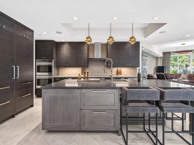 3-bedroom home for sale in Fort Lauderdale - 411 N NEW RIVER Drive E V-2 - MondialRealty
