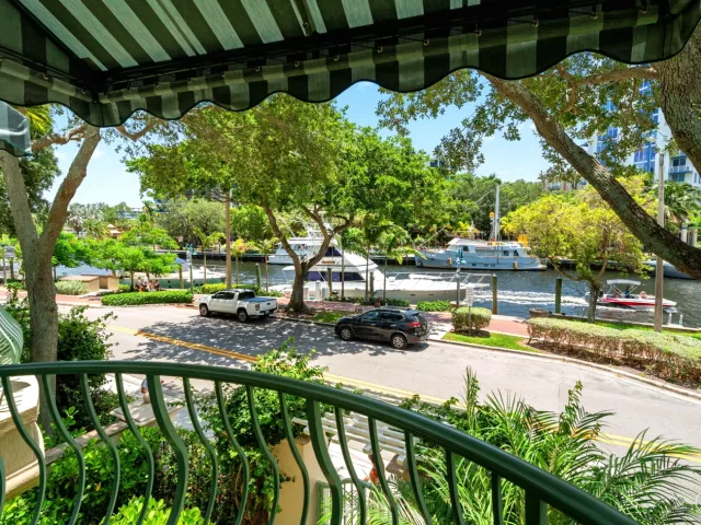 3-bedroom home for sale in Fort Lauderdale - 411 N NEW RIVER Drive E V-2 - MondialRealty