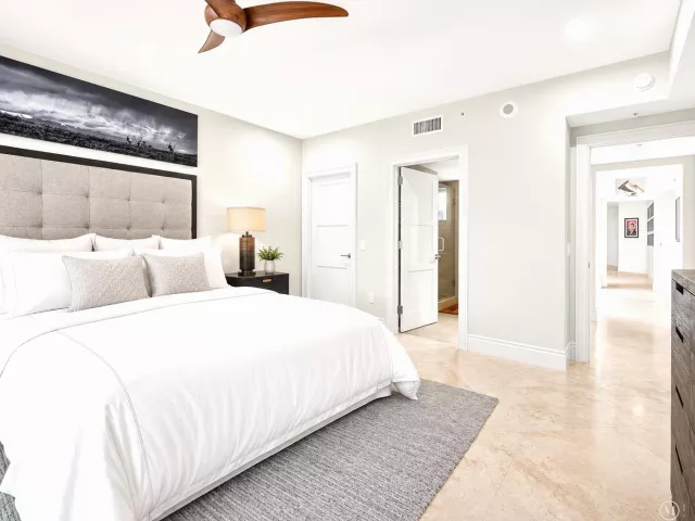 3-bedroom home for sale in Fort Lauderdale - 411 N NEW RIVER Drive E V-2 - MondialRealty