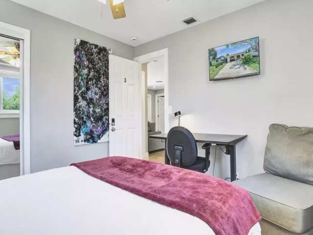 3-bedroom home for rent in Fort Lauderdale - 1041 SW 32ND Street - MondialRealty