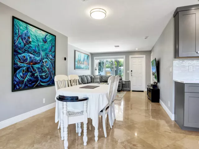 3-bedroom home for rent in Fort Lauderdale - 1041 SW 32ND Street - MondialRealty