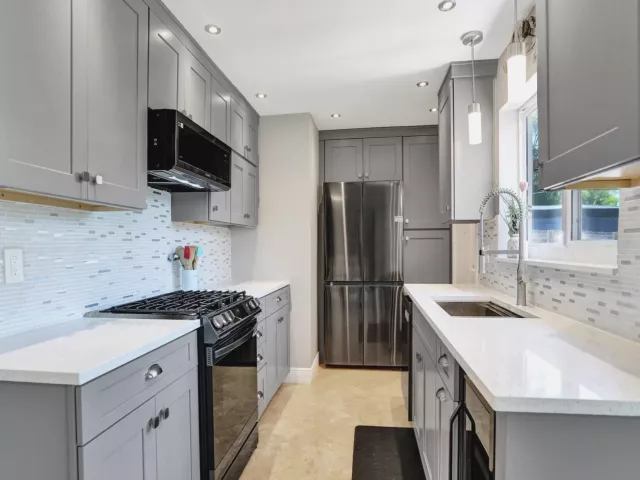 3-bedroom home for rent in Fort Lauderdale - 1041 SW 32ND Street - MondialRealty