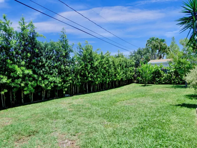3-bedroom home for rent in Fort Lauderdale - 1041 SW 32ND Street - MondialRealty