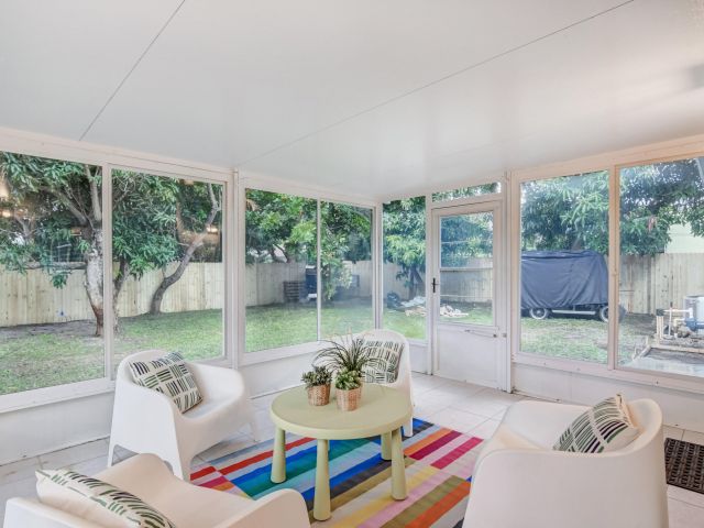 3-bedroom home for rent in Delray Beach - 1910 NE 2nd Avenue - MondialRealty