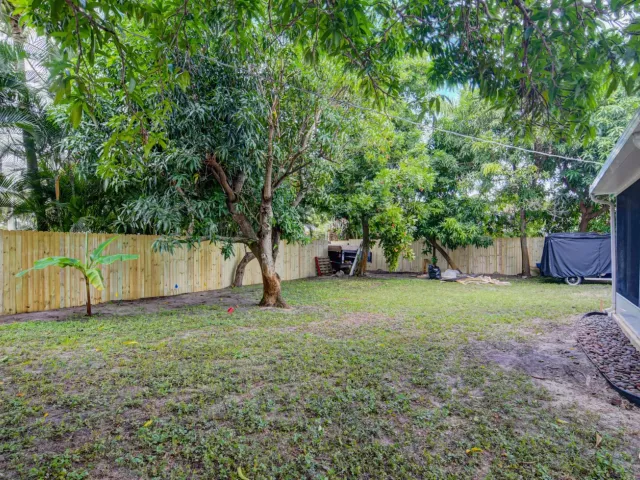 3-bedroom home for rent in Delray Beach - 1910 NE 2nd Avenue - MondialRealty