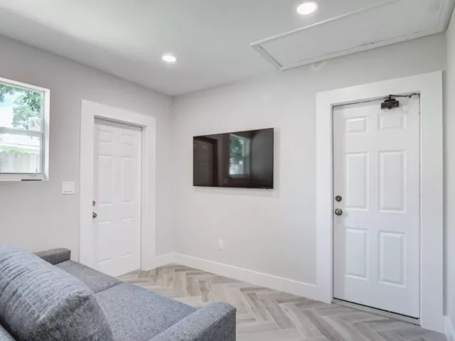 3-bedroom home for rent in Delray Beach - 1910 NE 2nd Avenue - MondialRealty