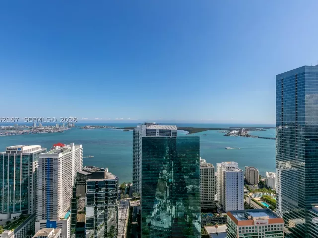 3-bedroom condo for sale in Miami - 1300 S Miami Ave PH5101 - MondialRealty