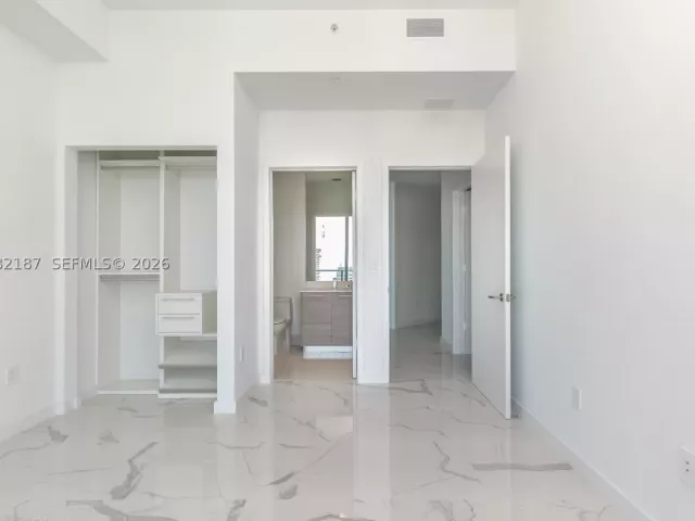 3-bedroom condo for sale in Miami - 1300 S Miami Ave PH5101 - MondialRealty
