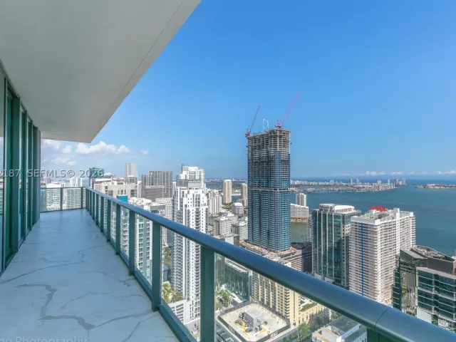 3-bedroom condo for sale in Miami - 1300 S Miami Ave PH5101 - MondialRealty