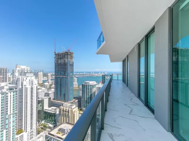 3-bedroom condo for sale in Miami - 1300 S Miami Ave PH5101 - MondialRealty