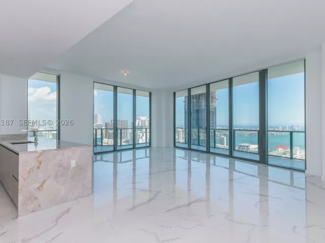 3-bedroom condo for sale in Miami - 1300 S Miami Ave PH5101 - MondialRealty