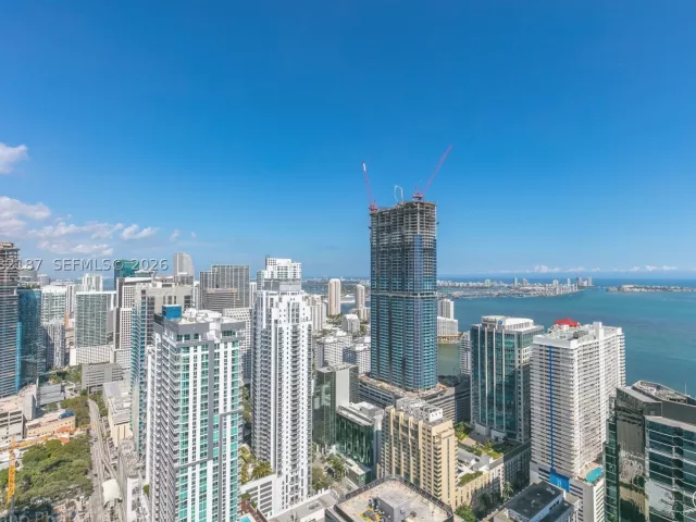 3-bedroom condo for sale in Miami - 1300 S Miami Ave PH5101 - MondialRealty