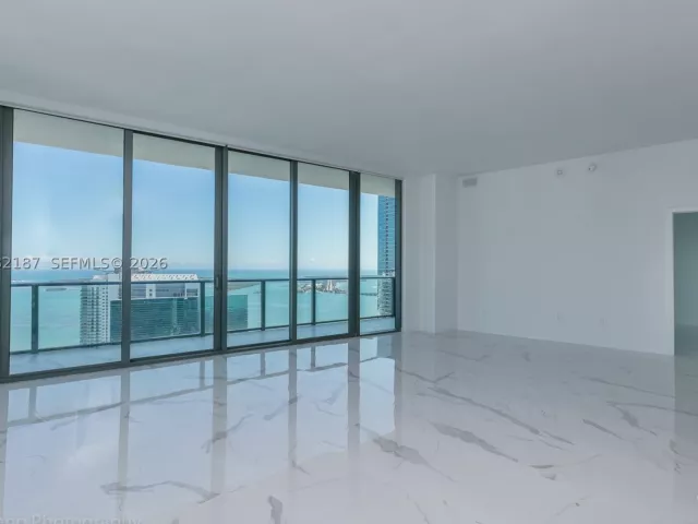 3-bedroom condo for sale in Miami - 1300 S Miami Ave PH5101 - MondialRealty