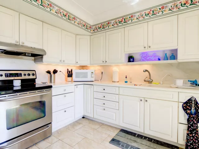 3-bedroom home for sale in Pompano Beach - 226 NE 13th Avenue - MondialRealty