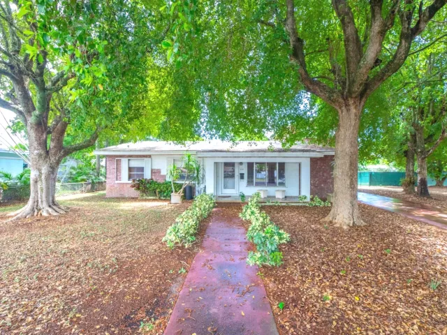 3-bedroom home for sale in Pompano Beach - 226 NE 13th Avenue - MondialRealty