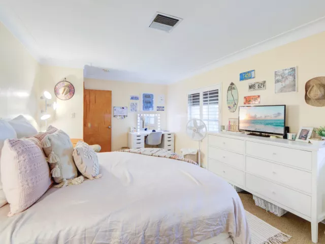 3-bedroom home for sale in Pompano Beach - 226 NE 13th Avenue - MondialRealty