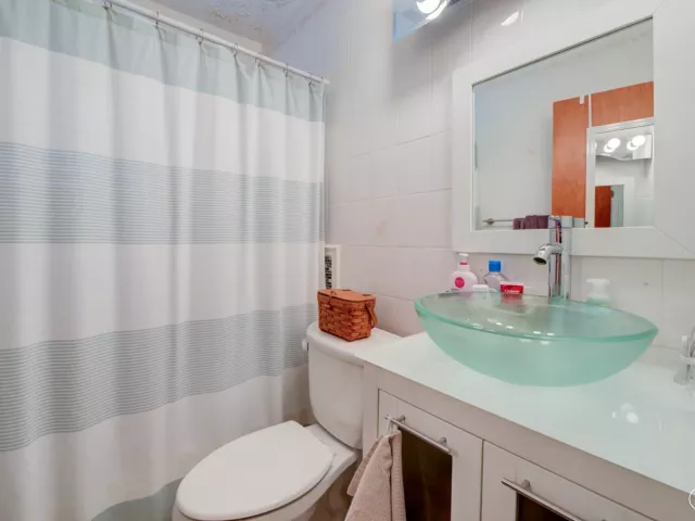 3-bedroom home for sale in Pompano Beach - 226 NE 13th Avenue - MondialRealty