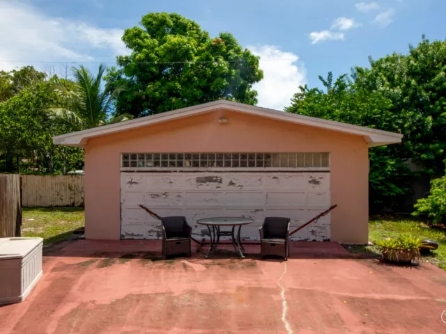 3-bedroom home for sale in Pompano Beach - 226 NE 13th Avenue - MondialRealty