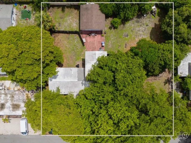 3-bedroom home for sale in Pompano Beach - 226 NE 13th Avenue - MondialRealty