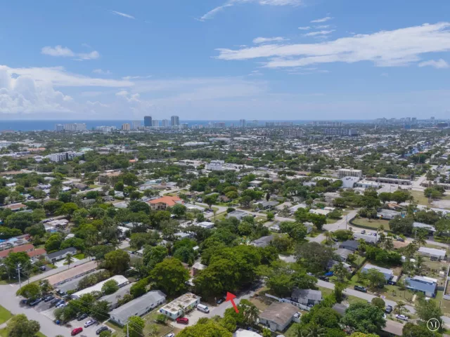 3-bedroom home for sale in Pompano Beach - 226 NE 13th Avenue - MondialRealty