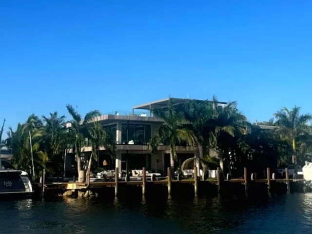 6-bedroom home for rent in Pompano Beach -  - MondialRealty