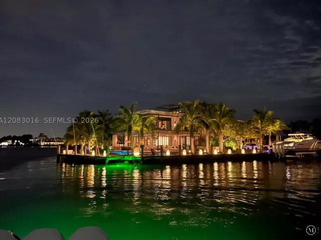 6-bedroom home for rent in Pompano Beach -  - MondialRealty