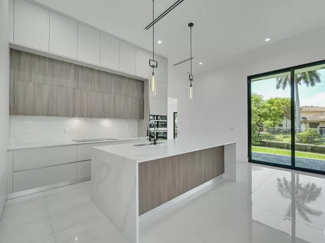 3-bedroom home for sale in Fort Lauderdale - 656 NW 21st Street - MondialRealty