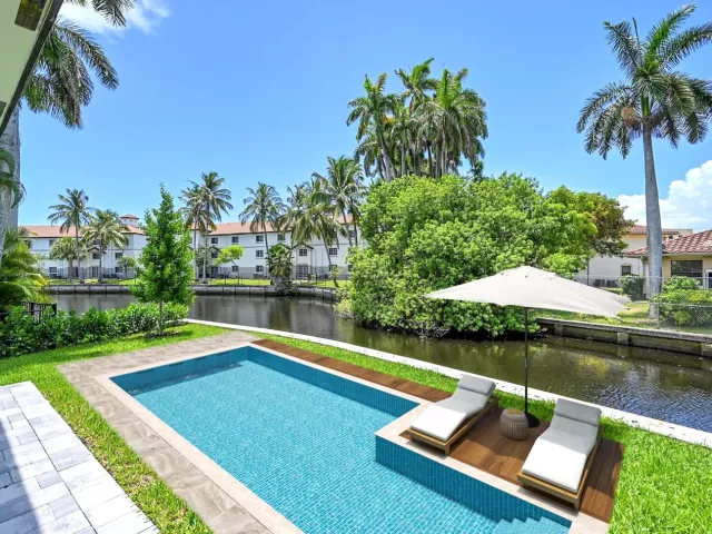 3-bedroom home for sale in Fort Lauderdale - 656 NW 21st Street - MondialRealty