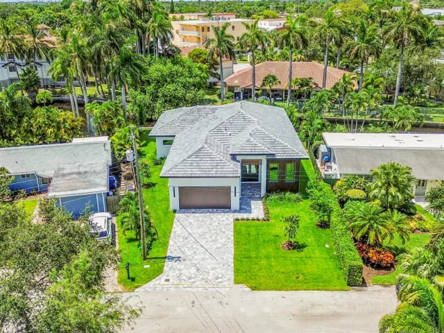 3-bedroom home for sale in Fort Lauderdale - 656 NW 21st Street - MondialRealty